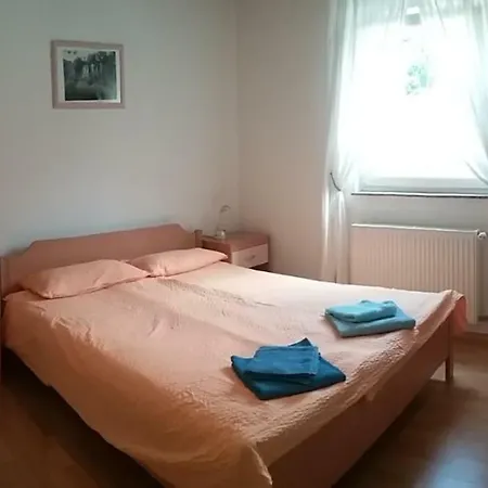 Waldeck 1 Apartment